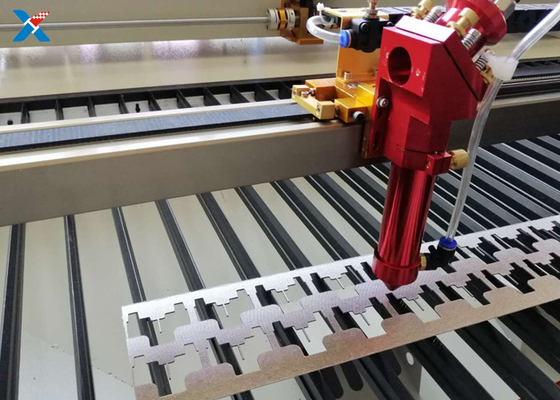 comprare Annullare il plexiglass tagliato su ordinazione di 3mm riveste il taglio del laser di alta precisione online manufacture